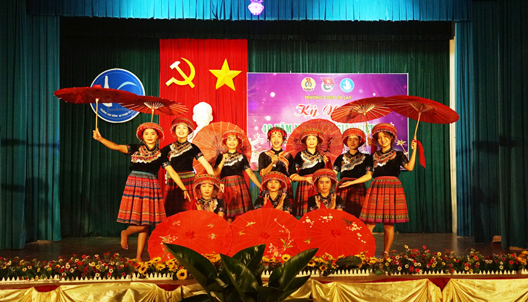 Sôi động đêm Liên hoan Văn nghệ sinh viên Cao đẳng Sư phạm Đà Lạt