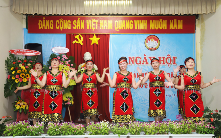 Bí thư Thành ủy Bảo Lộc Tôn Thiện Đồng dự Ngày hội Đại đoàn kết tại phường Lộc Sơn