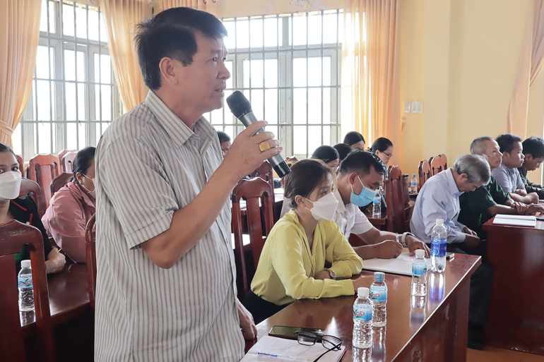 Cử tri xã Lộc Tân ý kiến, kiến nghị tại buổi tiếp xúc cử tri