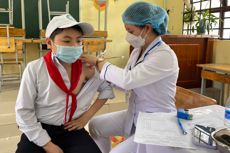 Đôn đốc hoàn thành việc làm sạch dữ liệu tiêm chủng Covid-19 trong tháng 11/2022