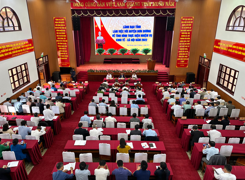 Chủ tịch UBND tỉnh làm việc với huyện Đơn Dương