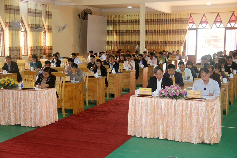 Các đại biểu tham dự kỳ họp