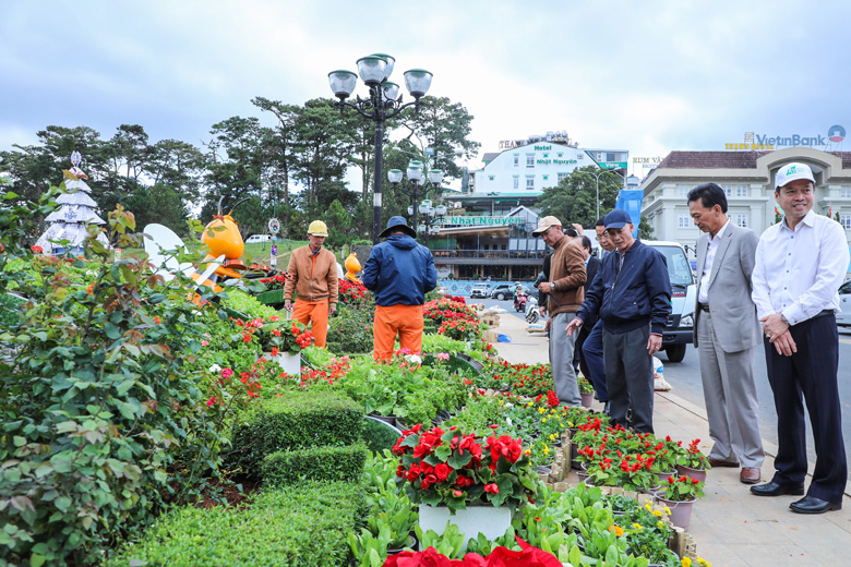 Đường hoa cầu Ông Đạo
