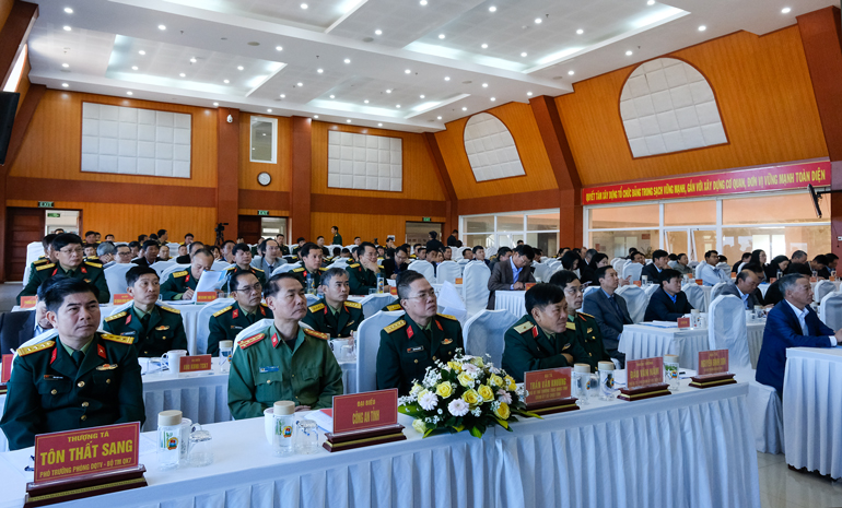 Các đại biểu tham dự hội nghị