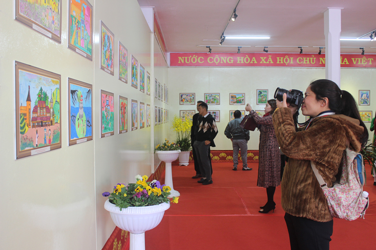 Triển lãm thu hút khách tham quan
