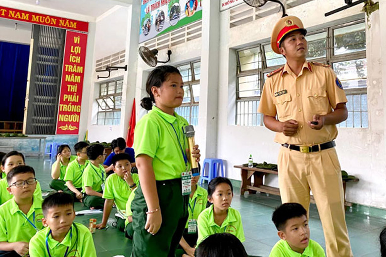 Đạ Tẻh: Nâng cao ý thức chấp hành pháp luật cho thanh, thiếu niên