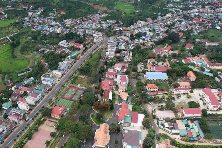 Hệ thống kết cấu hạ tầng của huyện Di Linh đang từng bước được xây dựng đồng bộ