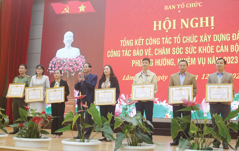 Điểm nhấn trong công tác tổ chức xây dựng Đảng