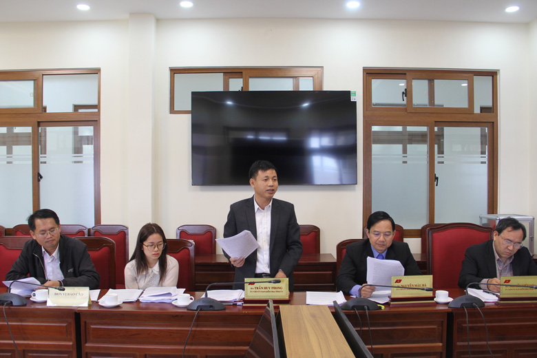 Đại biểu phát biểu tại kỳ họp
